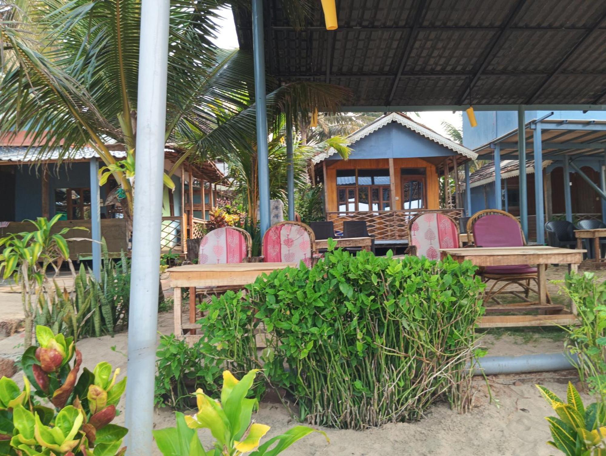 Hotel Monsoon Agonda Exterior foto
